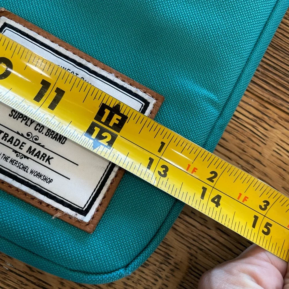 Herschel padded lap top case
